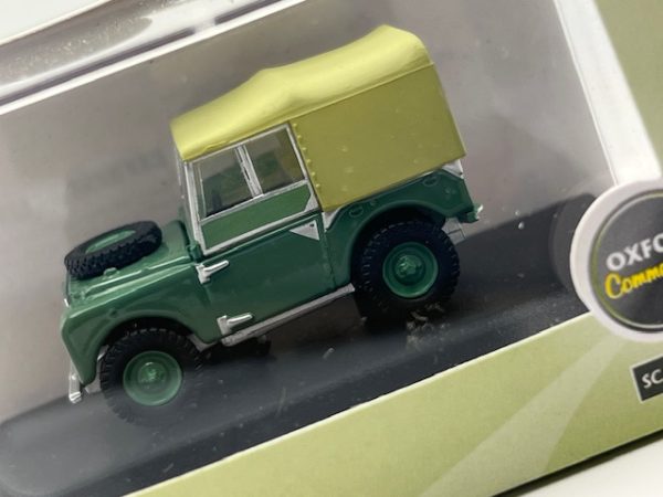 Series 1 Green / Series 1 80" HUE 166 Diecast Model - Image 8